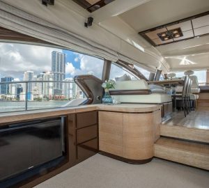 Azimut 70’ Flybridge 6