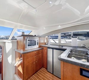 Cruiser Sport 48 Flybridge 5