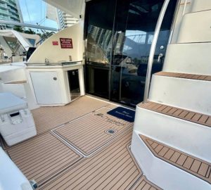 Cruiser Sport 48 Flybridge 7